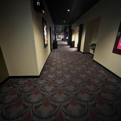 B&B Theatres Liberty Cinema 12 - hallway