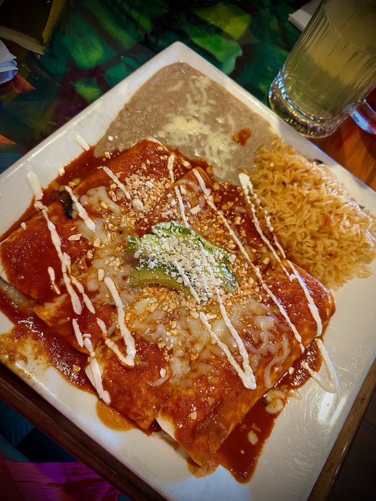 Food from El Rey Azteca Mexican Restaurant