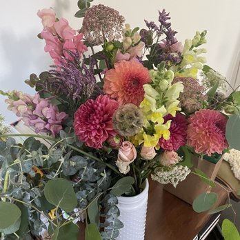 Bell and Trunk Flowers - This is what we got when we asked for light pastels in a bouquet. Obviously a pretty bouquet but not at all what we asked for - Florists Near Me - San Francisco, California