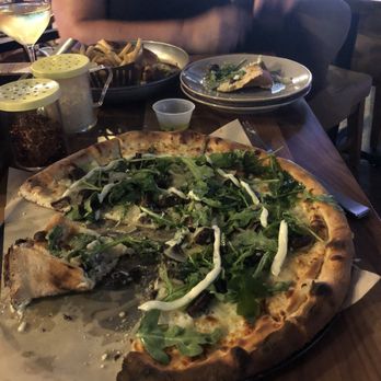Brew Brothers - Harrah's Lake Tahoe - Mushroom pizza - Brewpubs Near Me - Stateline, Nevada Brew Brothers - Harrah's Lake Tahoe - Mushroom pizza - Brewpubs Near Me - Stateline, Nevada