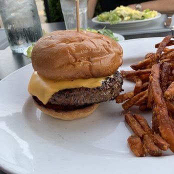 Beau's Grillery - Beau's Burger (not good this day) @detroitdining - American Near Me - Bloomfield Hills, Michigan Beau's Grillery - Beau's Burger (not good this day) @detroitdining - American Near Me - Bloomfield Hills, Michigan