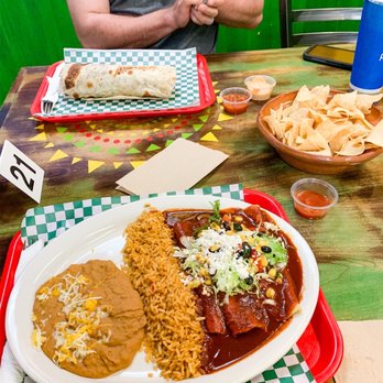 Salsa Verde Restaurant - Chicken burrito, cheese enchiladas, chips and salsa - Mexican Near Me - Tucson, Arizona