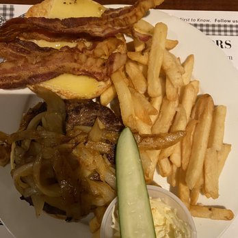 Daily Treat Restaurant - bistro burger - New American Near Me - Ridgewood, New Jersey Daily Treat Restaurant - bistro burger - New American Near Me - Ridgewood, New Jersey