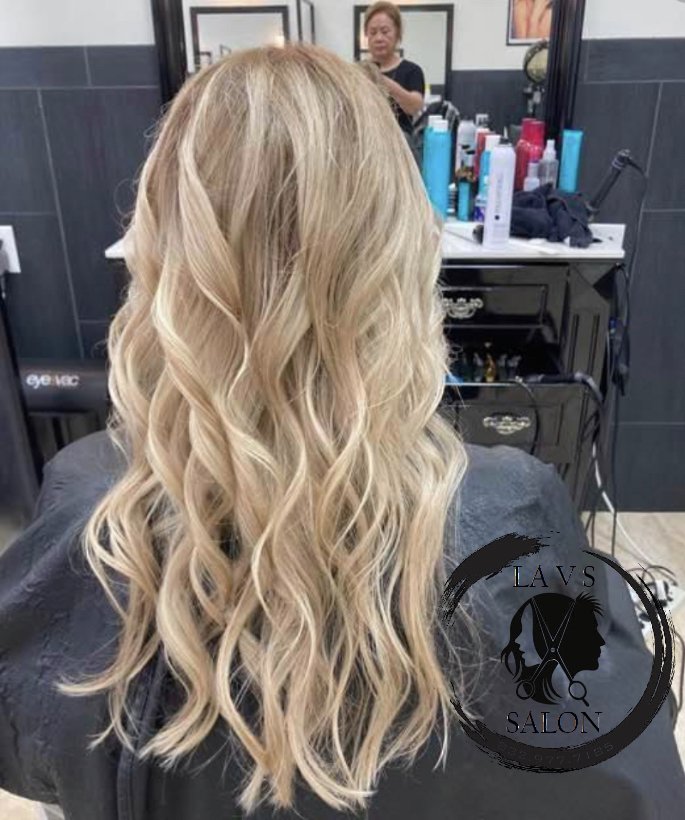 La V's Salon Image