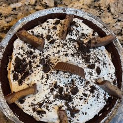 Mama’s Homemade Pie Shop - Peanut Butter Reese Pie