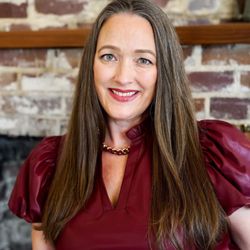 Penned Beauty - Athena McKenzie- Artist and Owner