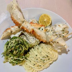 Oyster Bar - Special menu of the day king crab, spaghetti squash and mashed potatoes