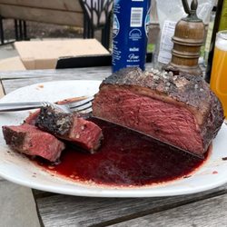 Crown meat market