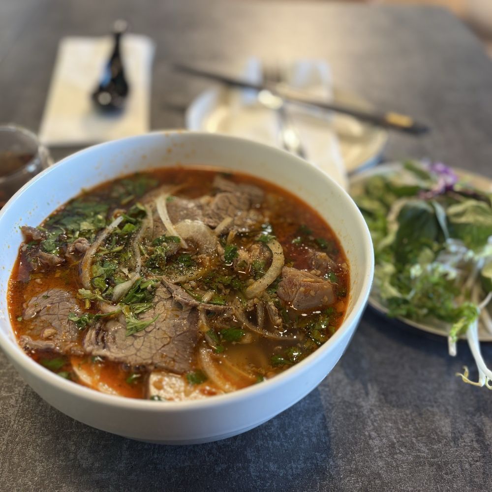 Lua Vietnamese Cuisine - S4 Bun Bo Hue - Spicy Beef And Pork Noodle Soup - Vietnamese Near Me - Edison, New Jersey