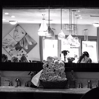 Perfection Nails - Sink area and fresh towels to dry. - Nail Salons Near Me - Bradenton, Florida