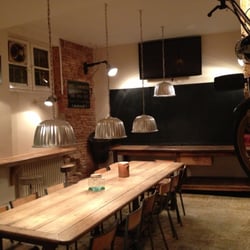 Le Commerce - Cafe du commerce