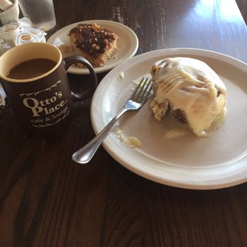 Otto's Place - Amazing homemade coffee cake and cinnamon roll - New American Near Me - Galena, Illinois