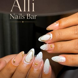 Alli Nails Bar