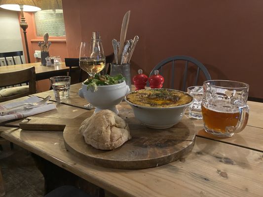 The Hollist Arms by null