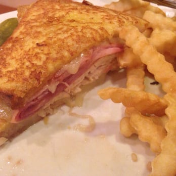 Pittsfield Cafe - The Full Monty - Breakfast & Brunch Near Me - Chicago, Illinois