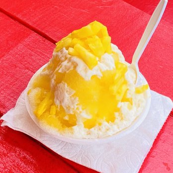 Rainbow House Shave Ice - Pineapple ice with pineapple and ice cream - Desserts Near Me - Kahuku, Hawaii Rainbow House Shave Ice - Pineapple ice with pineapple and ice cream - Desserts Near Me - Kahuku, Hawaii