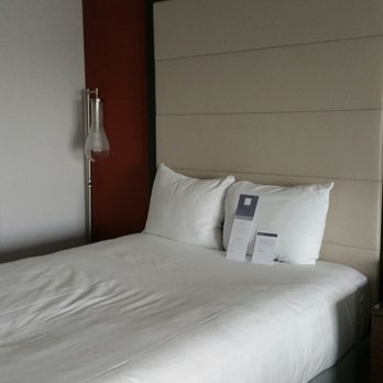 Hyatt Regency Boston Harbor - Comfy beds - Hotels Near Me - Boston, Massachusetts