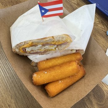 Saborealo Bakery - Jamón, Queso y Huevo with sorullitos - Cafes Near Me - Kissimmee, Florida