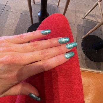 Fashion Nails - Charges 5$ extra for the "extra product" it takes to do "longer" nails. - Nail Salons Near Me - Rhinelander, Wisconsin