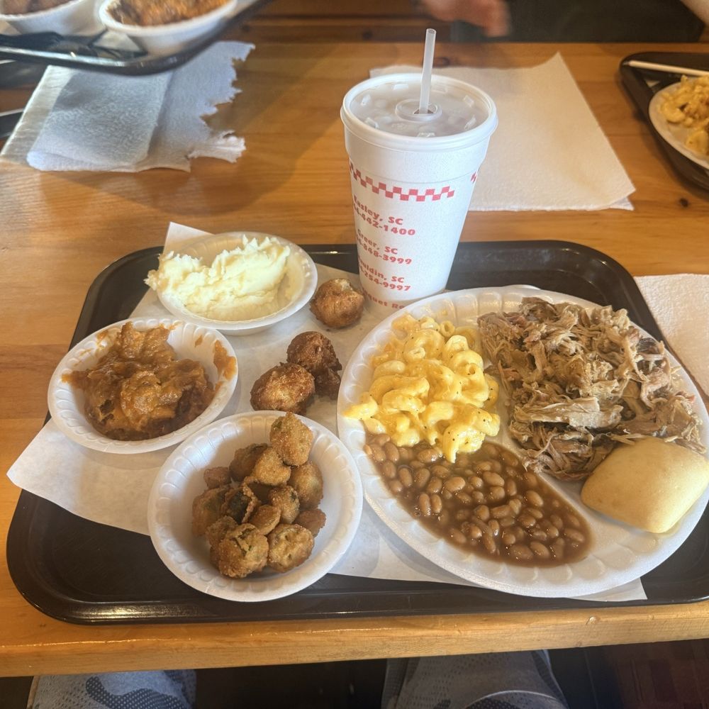 Mutt's BBQ - Pork,Macaroni, Hush Puppies, Mash potato - Buffets Near Me - Mauldin, South Carolina Mutt's BBQ - Pork,Macaroni, Hush Puppies, Mash potato - Buffets Near Me - Mauldin, South Carolina