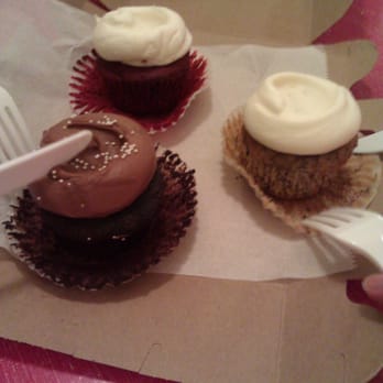 Billy's Bakery - Chocolate (bottom left), Banana Nut (bottom right), Red Velvet (back) - Bakeries Near Me - New York, New York Billy's Bakery - Chocolate (bottom left), Banana Nut (bottom right), Red Velvet (back) - Bakeries Near Me - New York, New York