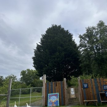 Once in a Blue Moon Farm - Front gate to the walkway from the parking area. - Hotels & Travel Near Me - Eastsound, Washington Once in a Blue Moon Farm - Front gate to the walkway from the parking area. - Hotels & Travel Near Me - Eastsound, Washington
