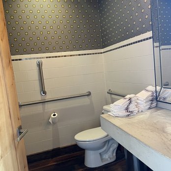 Communal - Bathroom - New American Near Me - Provo, Utah
