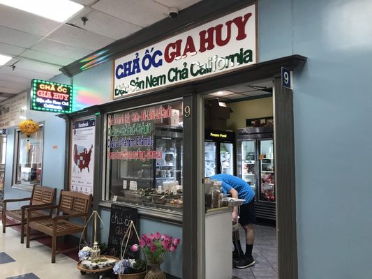 Cha Oc Gia Huy by null