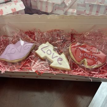 Crumb Life Bakery - Valentine cookies - Bakeries Near Me - Spring Hill, Florida