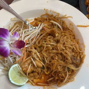 Osha Thai Express - Pad Thai - Thai Near Me - Oakland, California Osha Thai Express - Pad Thai - Thai Near Me - Oakland, California