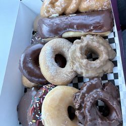 Tonallis Doughnuts & Cream