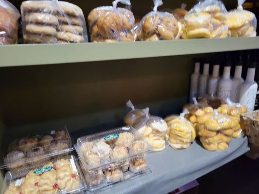 Caledonia Bakery & Pastry by null