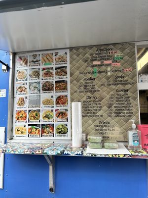 Aunty Pon's Thai Food Truck by null