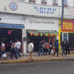 Súper Naturista - Fachada de la tienda.