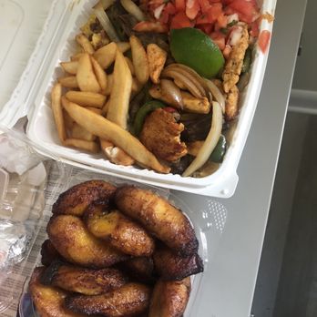Esperanza - Chicken and Shrimp Fajita. Side of fried Plantains - Peruvian Near Me - Clinton, Maryland