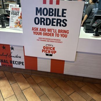KFC - Fast Food Near Me - Bakersfield, California