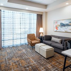 Embassy Suites by Hilton Huntsville - Guest room