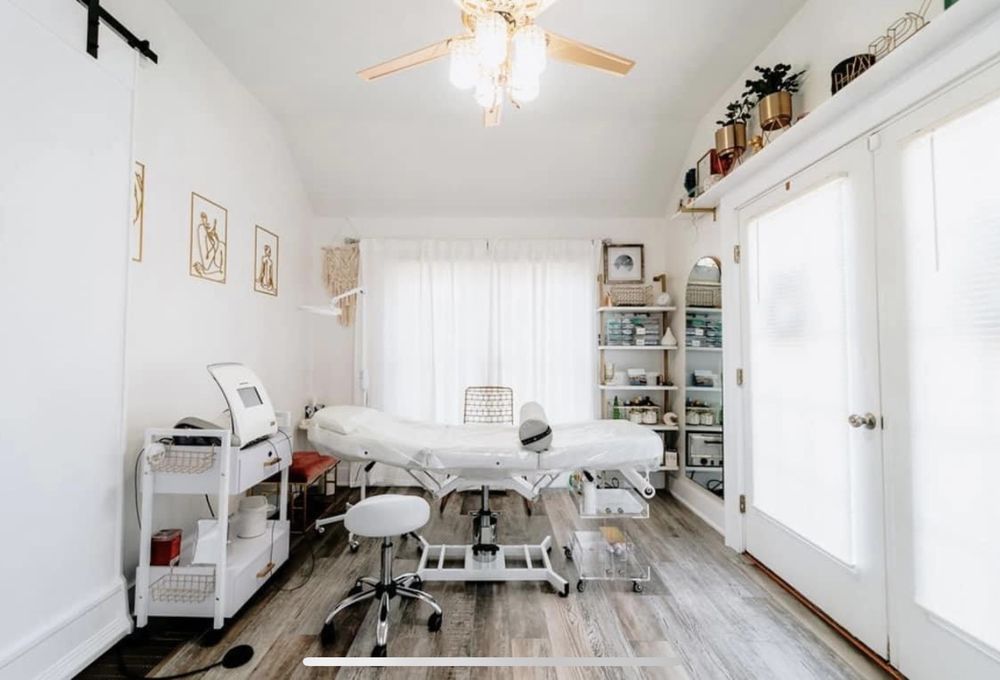 ELECTROLYSIS BY EVELYN Updated September 2024 51 Old Hawleyville Rd