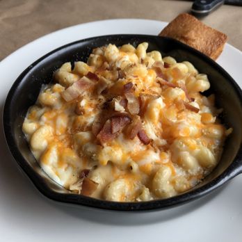 Montana's BBQ & Bar - Mac and cheese with bacon - Steakhouses Near Me - Jasper, Alberta Montana's BBQ & Bar - Mac and cheese with bacon - Steakhouses Near Me - Jasper, Alberta