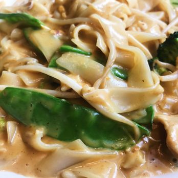 Sy Thai - Peanut noodles with pork, and broccoli instead of carrots - Thai Near Me - Troy, Michigan Sy Thai - Peanut noodles with pork, and broccoli instead of carrots - Thai Near Me - Troy, Michigan