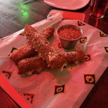 Hopsmith Tavern - Sports Bars Near Me - Chicago, Illinois