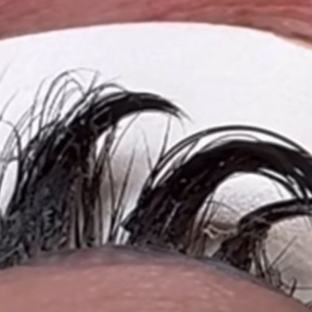 So much glue!!!!! Ruined my lashes