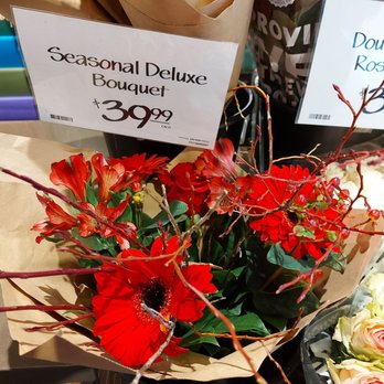 Studio Full Bloom - Grocery store a few bucks more... But look what you get! - Florists Near Me - Vancouver, British Columbia