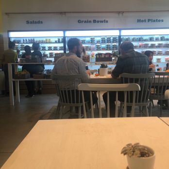 Everytable - Lunch time, slightly busy, the line moves expeditiously - Salad Near Me - Compton, California Everytable - Lunch time, slightly busy, the line moves expeditiously - Salad Near Me - Compton, California