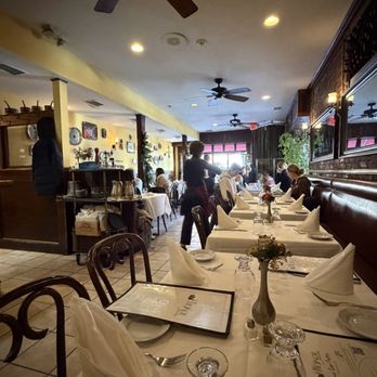 Ma Maison - Inside the cozy restaurant - French Near Me - Boston, Massachusetts Ma Maison - Inside the cozy restaurant - French Near Me - Boston, Massachusetts