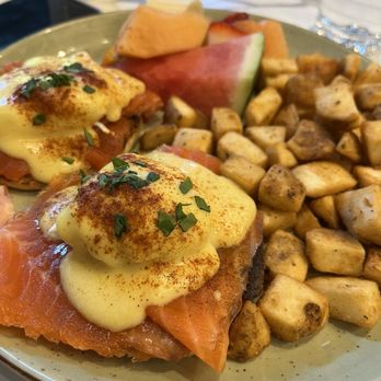 Siempre Restaurant - Atlantic salmon eggs Benedict - Breakfast & Brunch Near Me - Toronto, Ontario Siempre Restaurant - Atlantic salmon eggs Benedict - Breakfast & Brunch Near Me - Toronto, Ontario