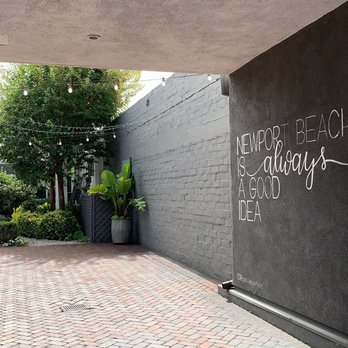 Studio C Florals - The courtyard - Florists Near Me - Newport Beach, California