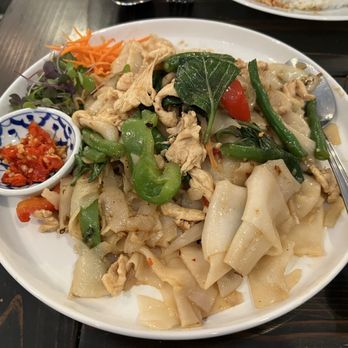 Yada Thai Cuisine - Thai Near Me - Fair Oaks, California Yada Thai Cuisine - Thai Near Me - Fair Oaks, California