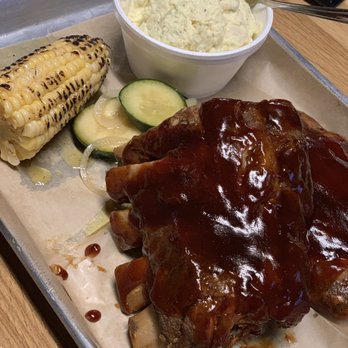 Bubba’s Bones & Brews - Rib meal - Gastropubs Near Me - Cathedral City, California