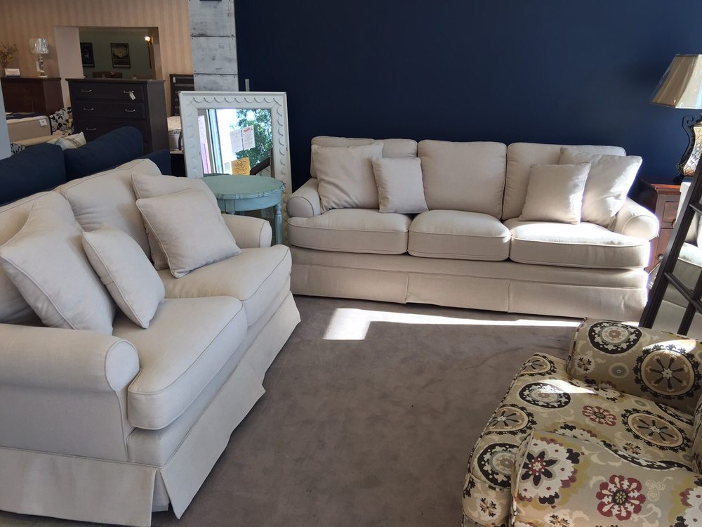 MUELLER ELECTRIC Updated August 2024 324 S Main St, De Soto